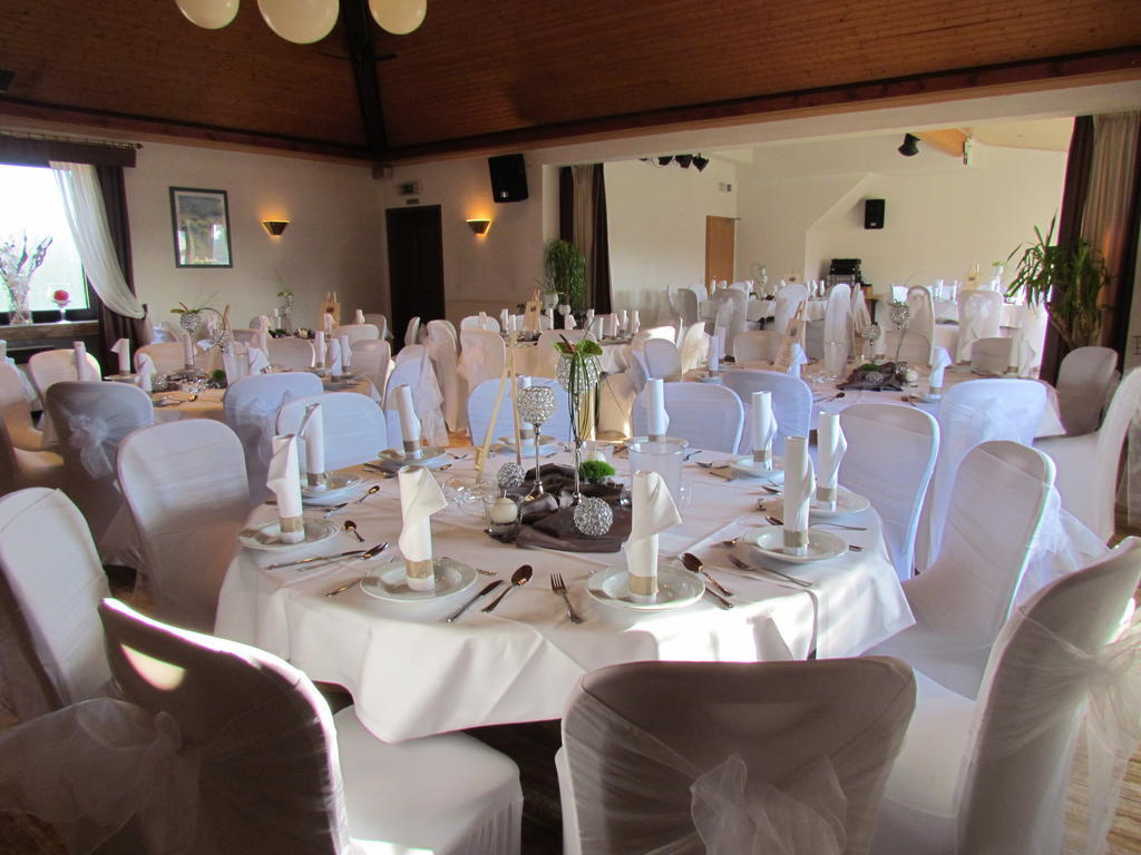 Rhoenblick Landhotel - Restaurant - Countrypub Petersberg Kültér fotó